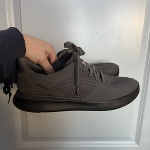 Kizik Men’s 10.5 Lima Handsfree Graphite Gray Sneakers